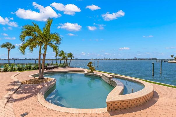 Exterior, Lake, Pool