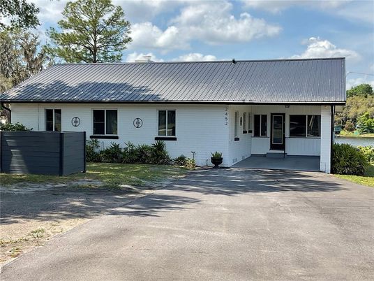 Exterior, Facade, Cape Cod