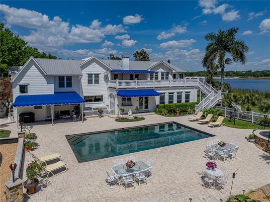 Exterior, Pool, Water