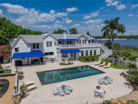 Exterior, Pool, Water
