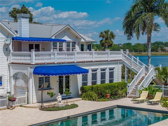 Exterior, Pool, Water