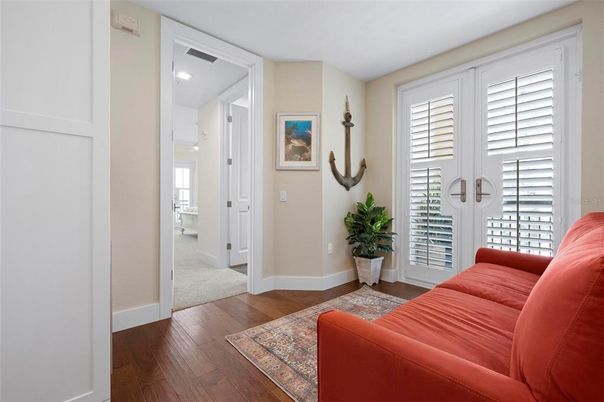 Bathroom, Interior, Recessed Lighting, Wood Texture Flooring