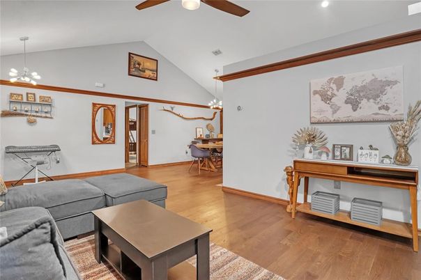 Chandelier, Dining room, Interior, Living room, Pendant Lights, Wood Texture Flooring
