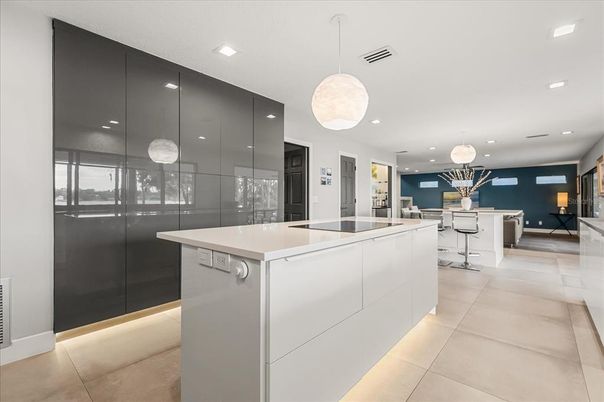 Dining room, Interior, Kitchen, Pendant Lights, Recessed Lighting, Stainless Steel Appliances
