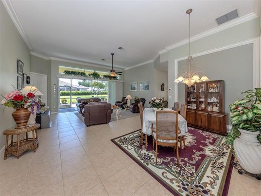 Dining room, Interior, Living room, Pendant Lights