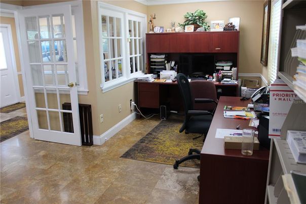 Home Office, Interior