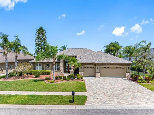 Attached, Exterior, Facade, Ranch