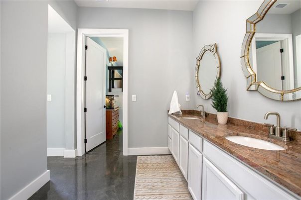 Bathroom, Dual Sink Vanities, Interior