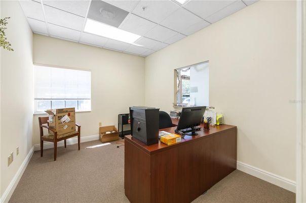 Home Office, Interior