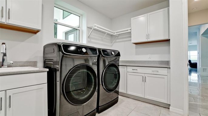 Interior, Washer