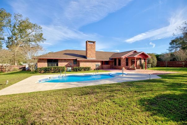 Backyard, Exterior, Pool