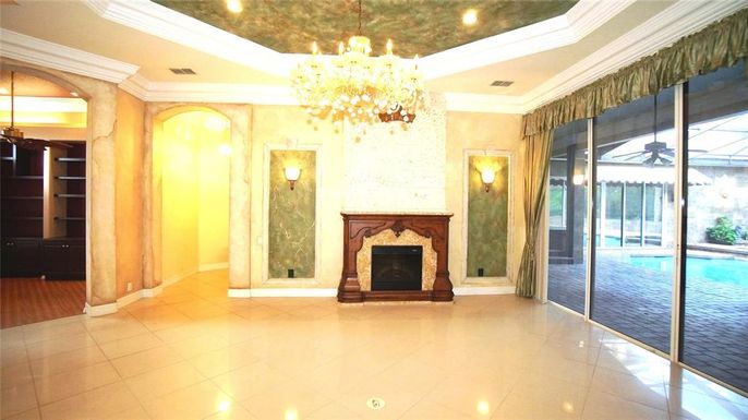 Chandelier, Fireplace, Interior, Recessed Lighting