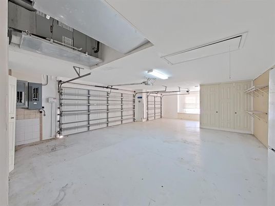 Garage, Interior