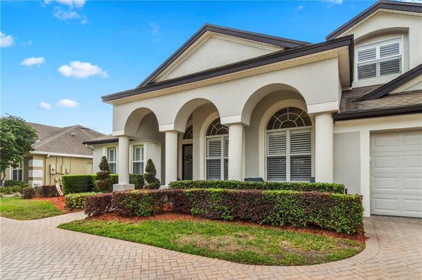 Attached, Exterior, Facade, Mediterranean