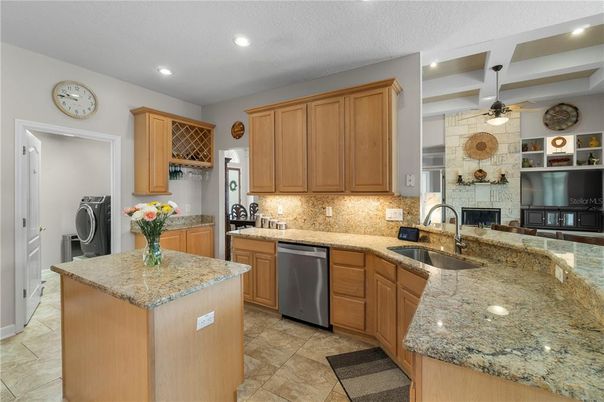 Interior, Kitchen, Recessed Lighting, Washer