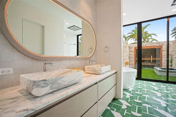 Bathroom, Free Standing Baths, Interior, Marble, Recessed Lighting