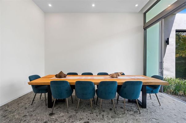 Dining room, Interior, Recessed Lighting