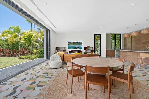 Dining room, Interior, Recessed Lighting