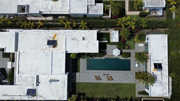 Exterior, Drone