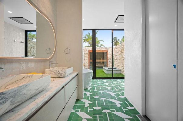 Bathroom, Fireplace, Interior, Recessed Lighting
