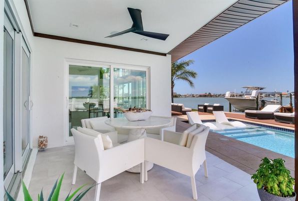 Exterior, Pool, Water