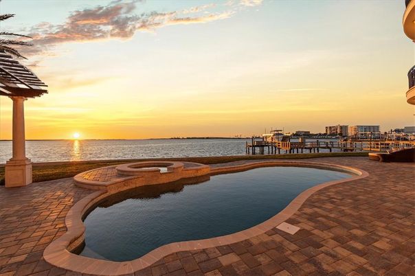 Exterior, Lake, Pool