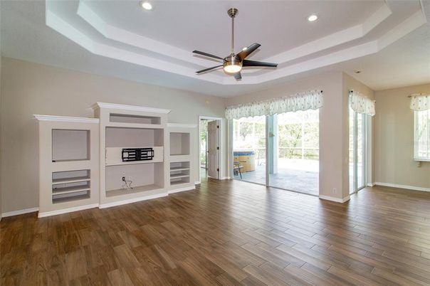 Empty room, Interior, Recessed Lighting, Wood Texture Flooring