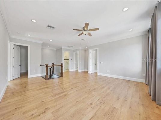Empty room, Interior, Recessed Lighting, Wood Texture Flooring