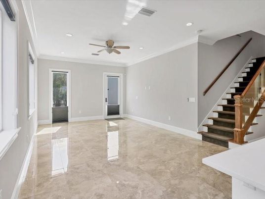 Empty room, Interior, Recessed Lighting