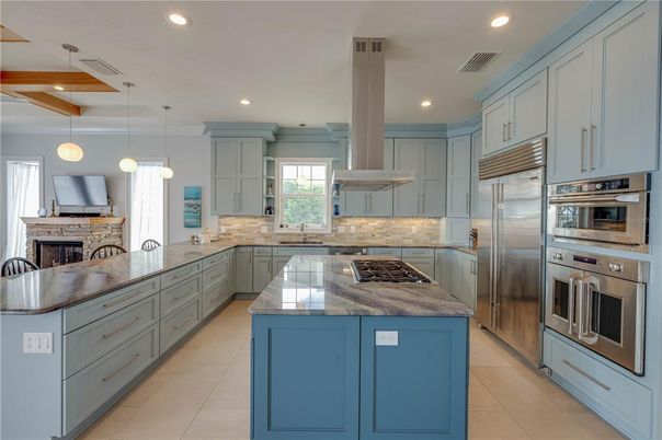 Interior, Kitchen, Pendant Lights, Recessed Lighting, Stainless Steel Appliances