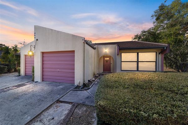 Attached, Exterior, Facade, Modern
