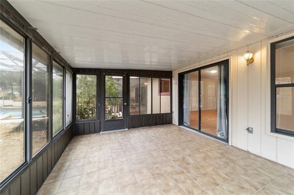 Empty room, Interior, Sun Room