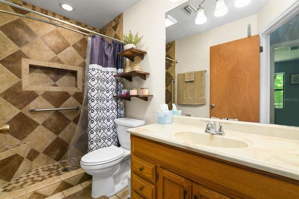 Bathroom, Interior, Recessed Lighting