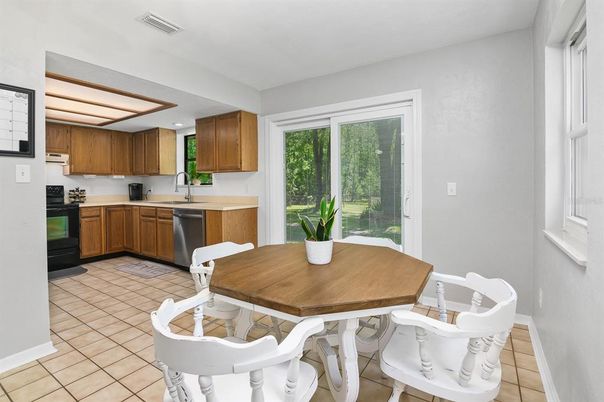 Dining room, Interior, Kitchen, Recessed Lighting, Stainless Steel Appliances