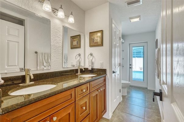 Bathroom, Dual Sink Vanities, Interior