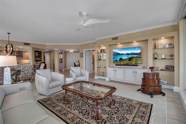 Dining room, Interior, Living room, Pendant Lights, Recessed Lighting, Wood Texture Flooring