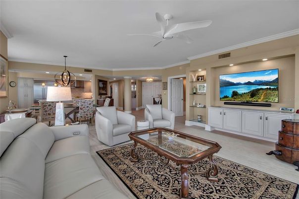 Chandelier, Dining room, Interior, Kitchen, Living room, Pendant Lights, Recessed Lighting