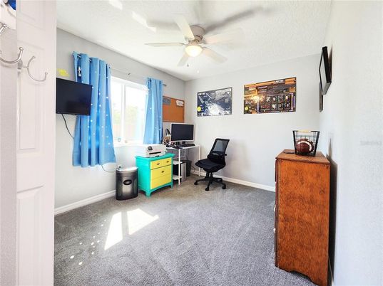 Home Office, Interior