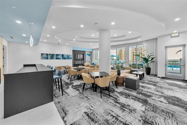 Dining room, Interior, Recessed Lighting