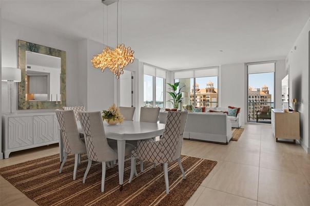 Chandelier, Dining room, Interior, Living room, Pendant Lights