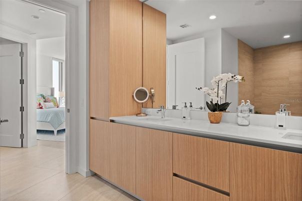 Bathroom, Bedroom, Dual Sink Vanities, Interior, Recessed Lighting