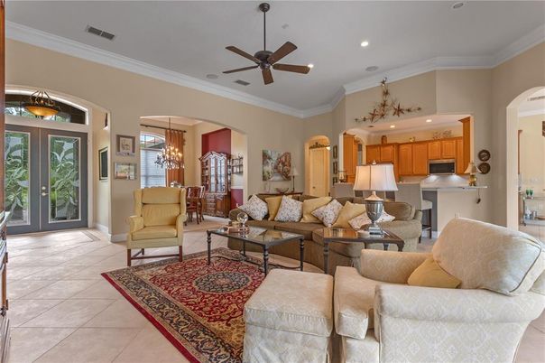 Chandelier, Interior, Kitchen, Living room, Pendant Lights, Recessed Lighting, Stainless Steel Appliances