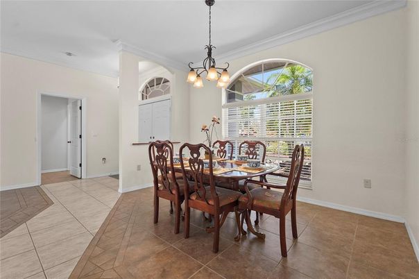 Chandelier, Dining room, Interior, Pendant Lights