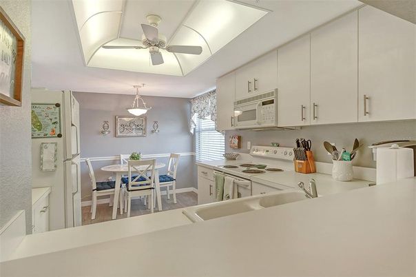 Dining room, Interior, Kitchen, Pendant Lights