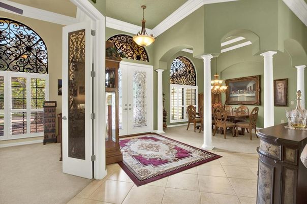 Chandelier, Dining room, Interior, Pendant Lights