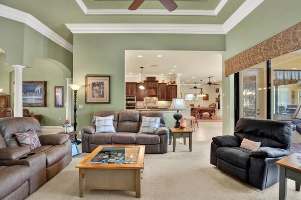 Interior, Kitchen, Living room, Pendant Lights, Recessed Lighting, Stainless Steel Appliances