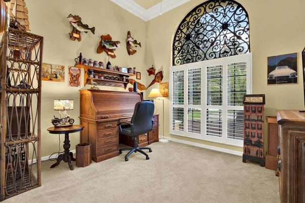 Home Office, Interior