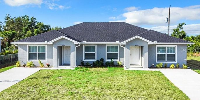 Backyard, Exterior, Facade, Ranch
