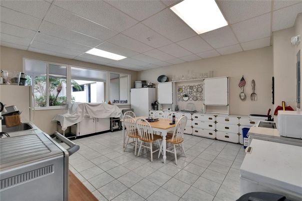 Dining room, Interior