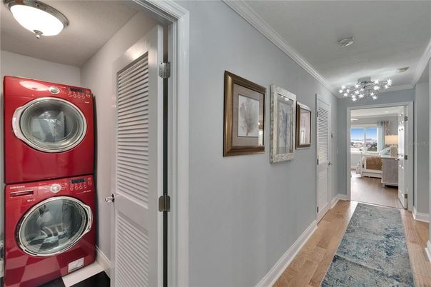 Interior, Utility Closets, Washer, Wood Texture Flooring